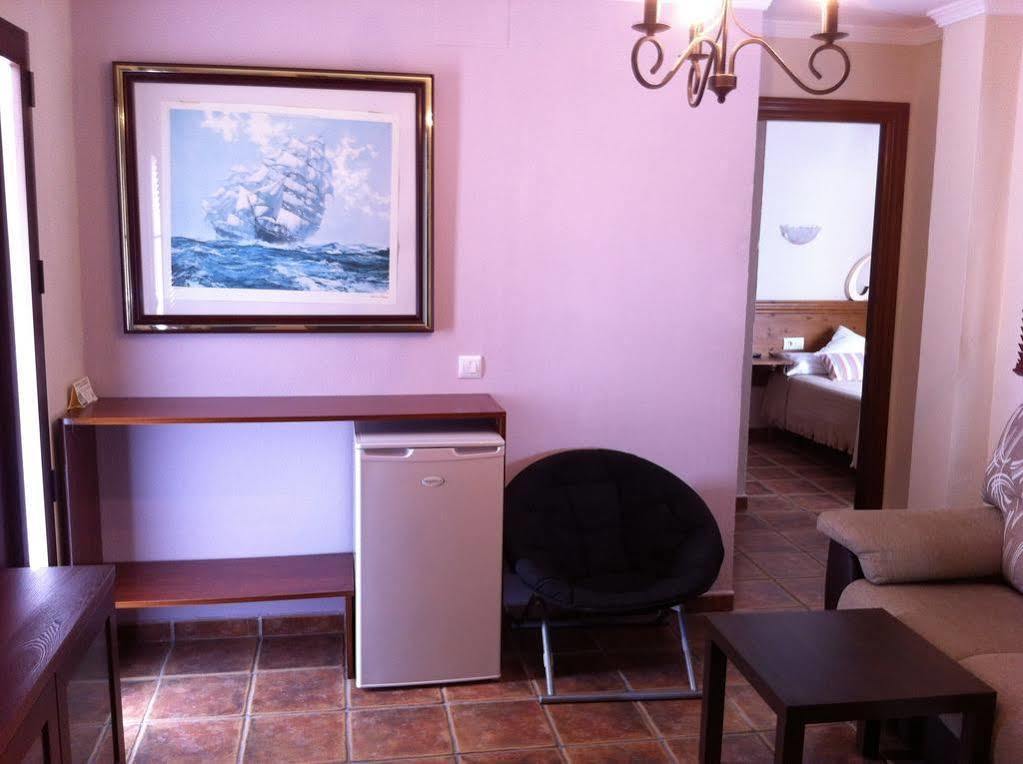 Hostal Costa De La Luz Conil De La Frontera Exteriör bild