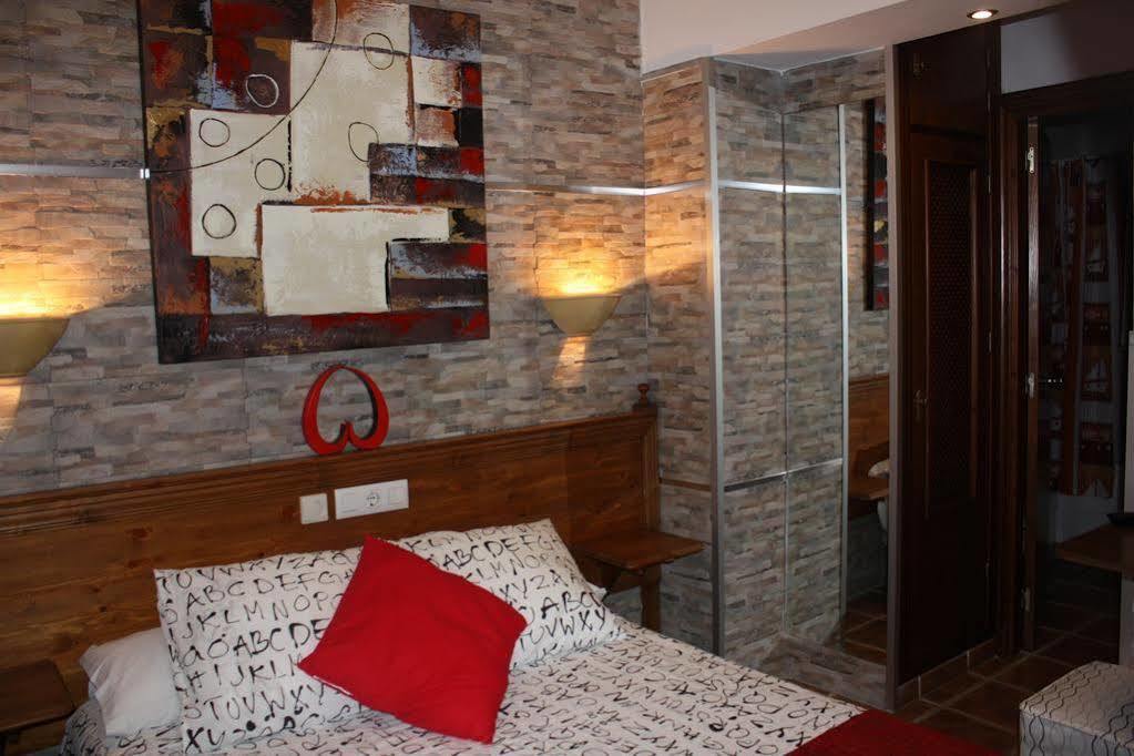 Hostal Costa De La Luz Conil De La Frontera Exteriör bild