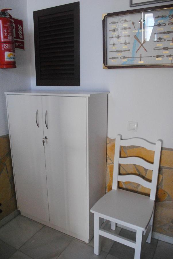 Hostal Costa De La Luz Conil De La Frontera Exteriör bild