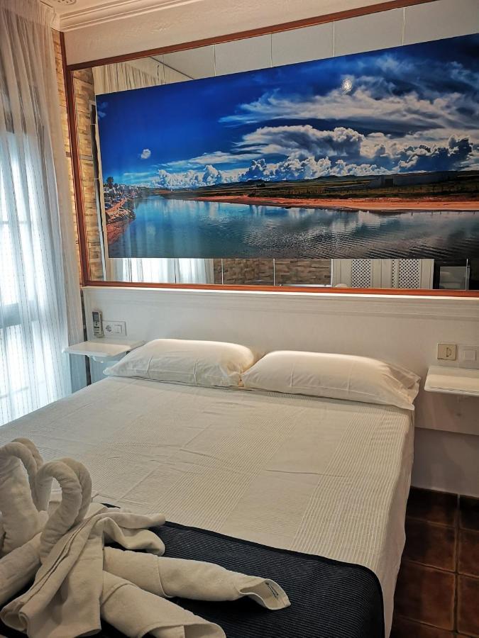 Hostal Costa De La Luz Conil De La Frontera Exteriör bild