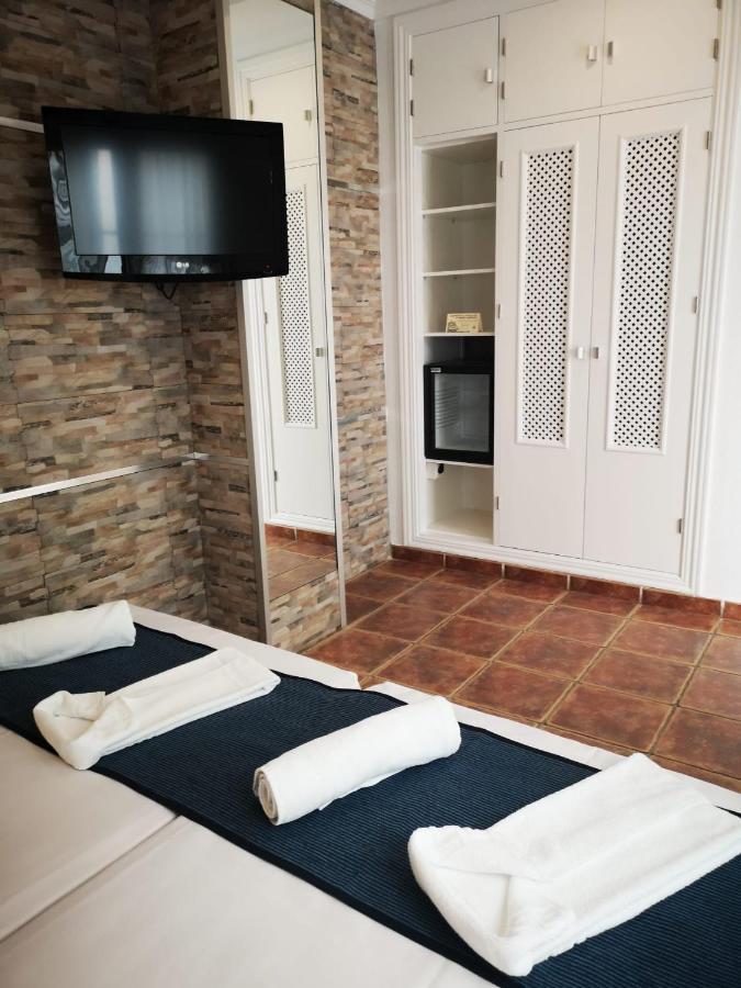 Hostal Costa De La Luz Conil De La Frontera Exteriör bild
