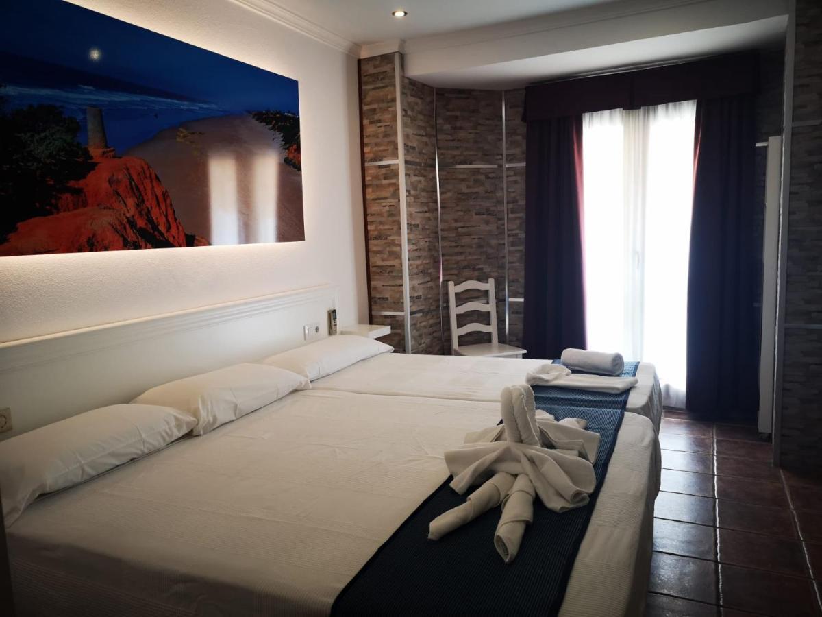 Hostal Costa De La Luz Conil De La Frontera Exteriör bild