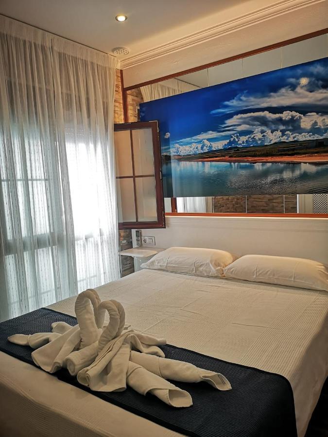 Hostal Costa De La Luz Conil De La Frontera Exteriör bild