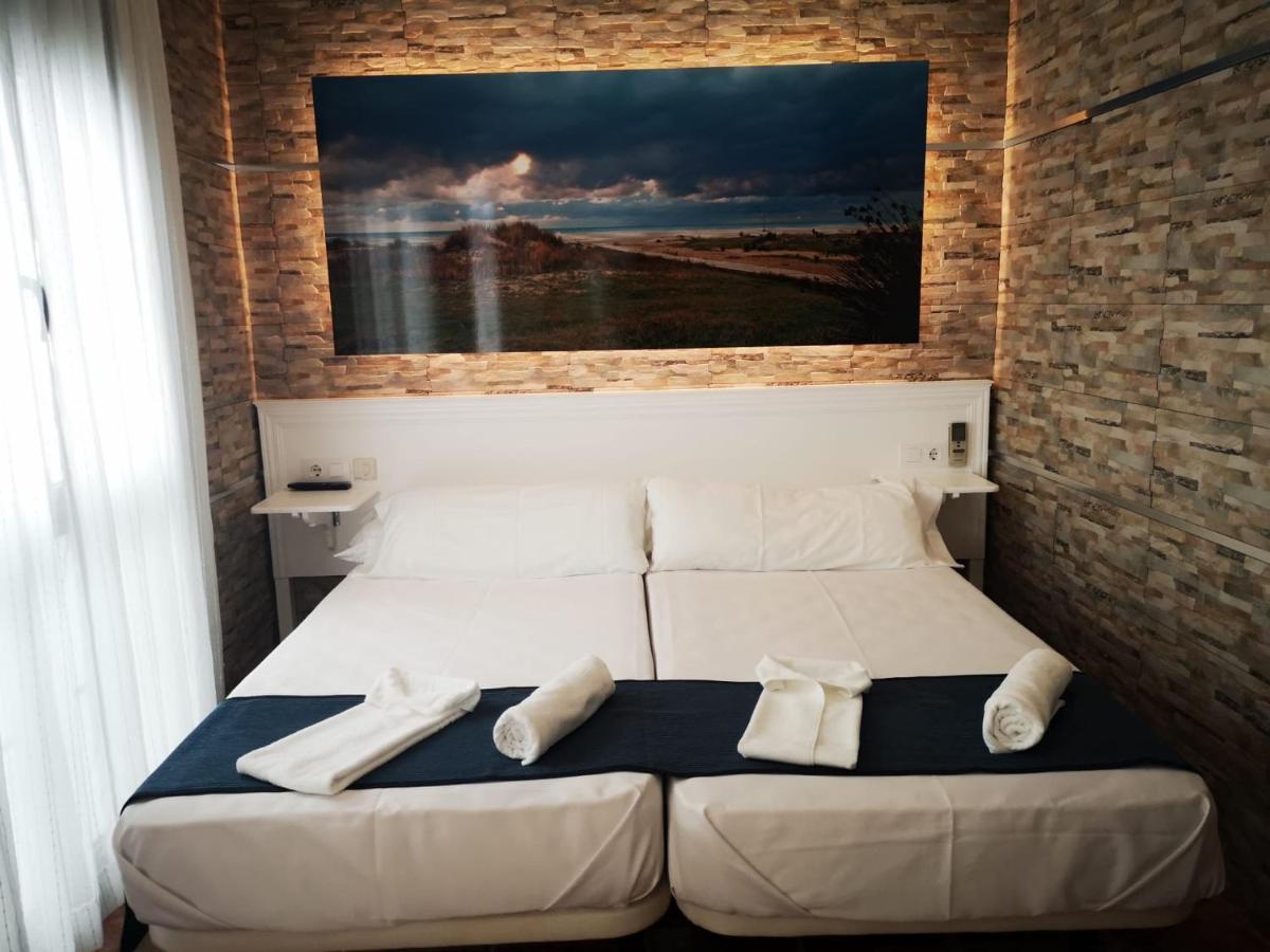 Hostal Costa De La Luz Conil De La Frontera Exteriör bild